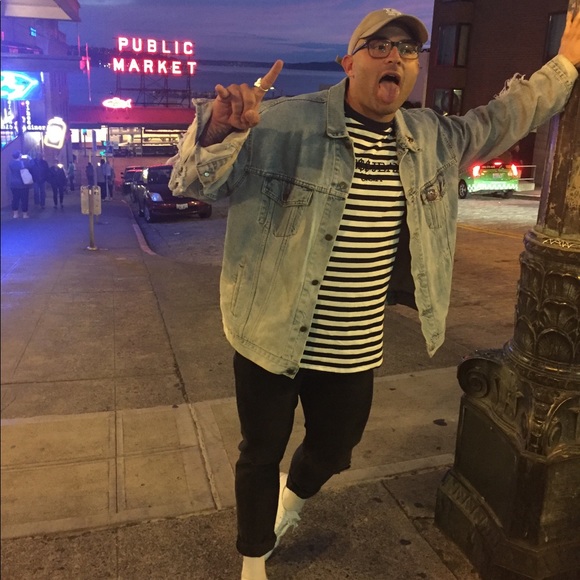 Meet your Posher, Alex - Picture 2 of 3